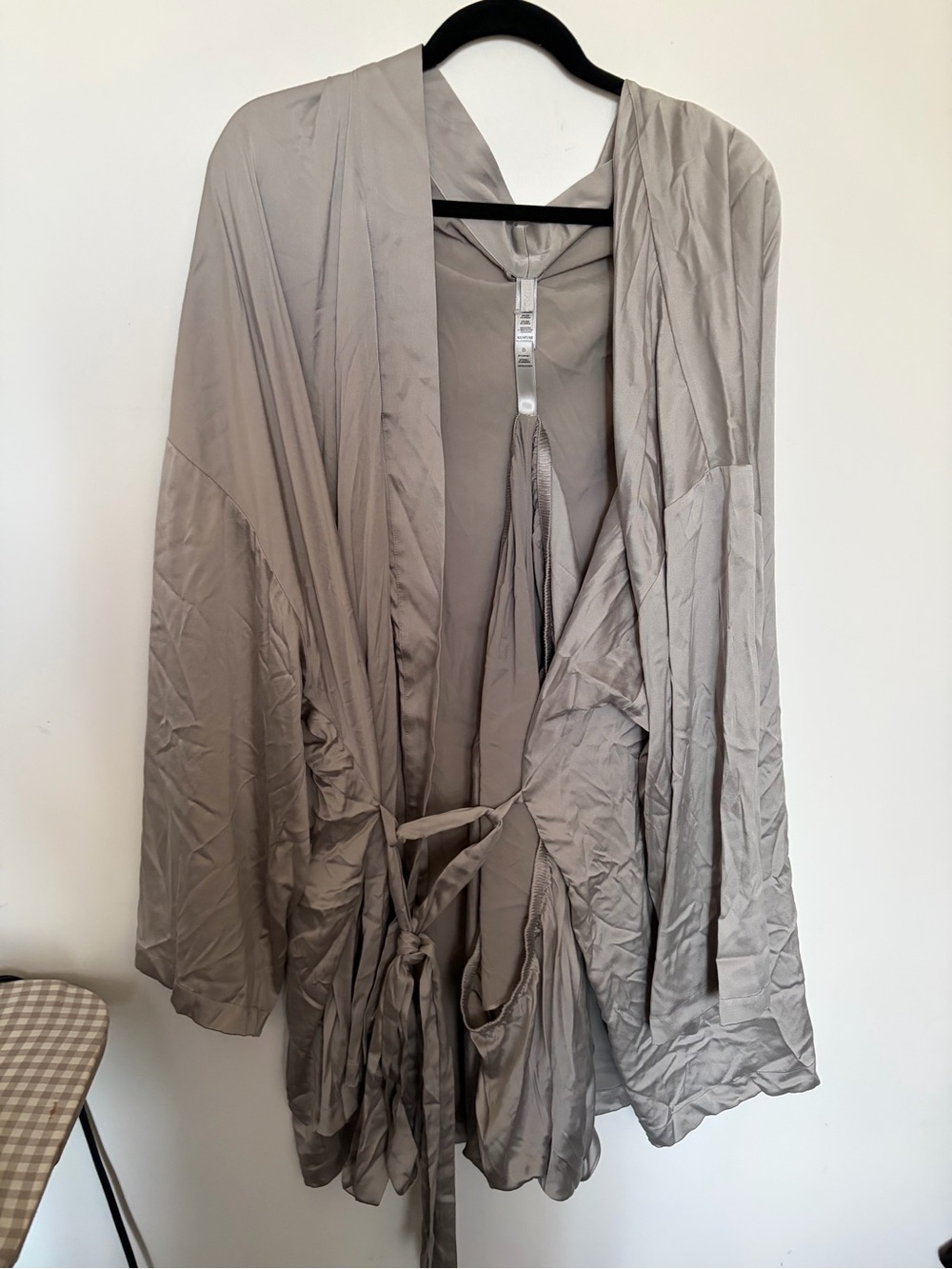 SKIMS - SILK Gray Robe and Shorts Set - Size 4X